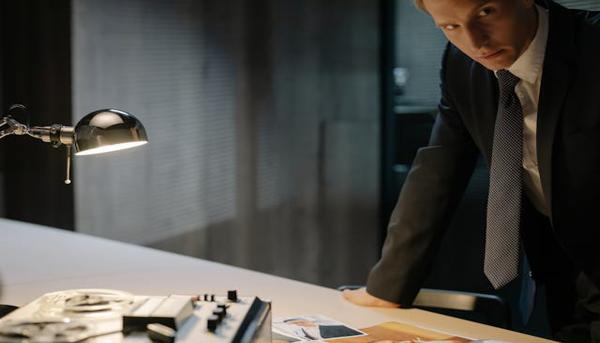How Private Investigators Assist Legal Teams: 7 Essential Benefits Uncovered 2 Private Investigators Assist Legal Teams